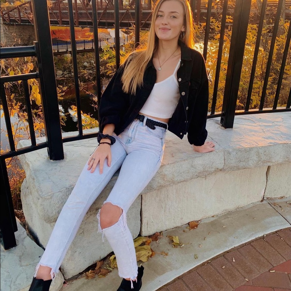 American Eagle Mom Jeans